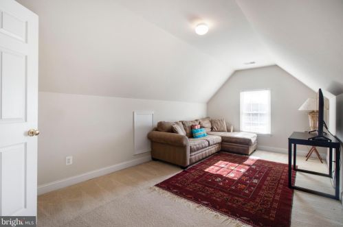 5312 Kernstown Ct, Haymarket VA  20169-4504 exterior