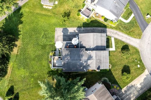 103 Summit Ridge Dr, Bridgeville, PA 15017-1119