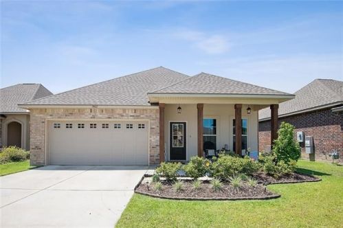 19102 Greenleaf Cir, Ponchatoula, LA 70454