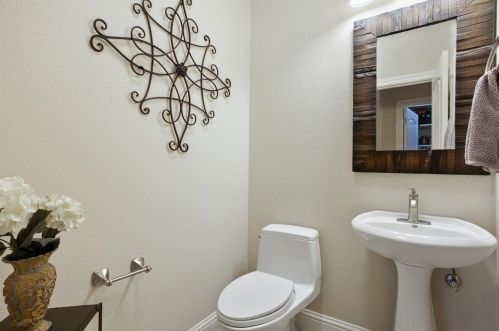 1219 Ruess Rd, Ripon CA  95366-9425 exterior