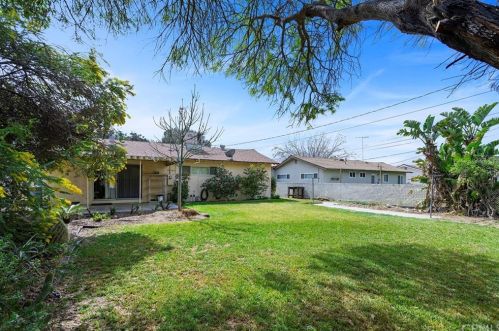 9833 Sharon Ave, Riverside CA  92503-3102 exterior