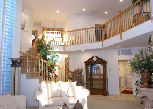 160 Hamlet Dr, Mount Sinai, NY 11766-3004