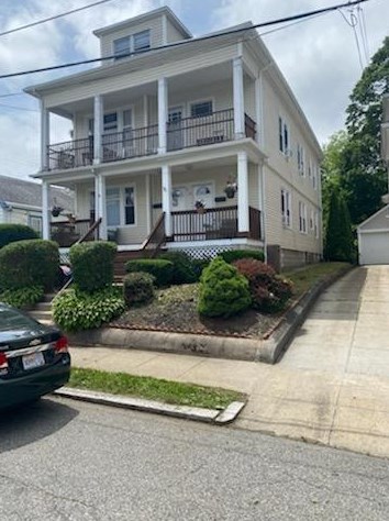 56 Lindy Ave, Providence, RI 02908-4026