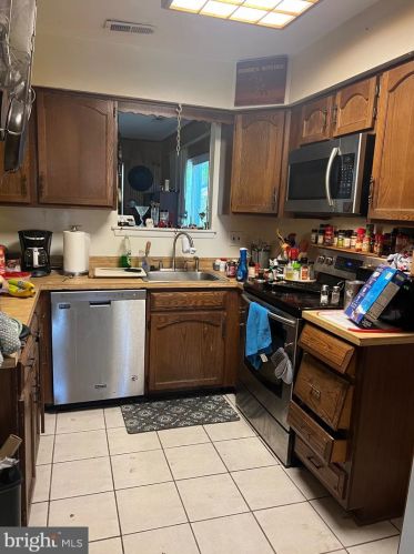 152 Stratton Ln, Mount Laurel, NJ 08054-3301
