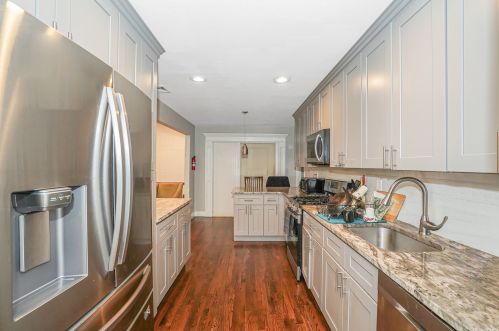 195 Franklin Rd, Oakdale NY  11769-2243 exterior