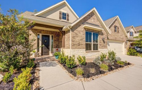 1602 Graystone Hills Dr, Conroe, TX 77304-2332