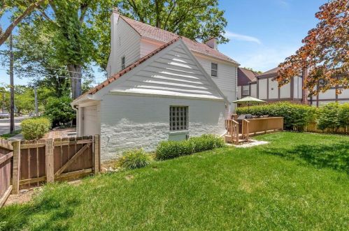 3935 Eileen Dr, Cincinnati OH 45209-2016 exterior