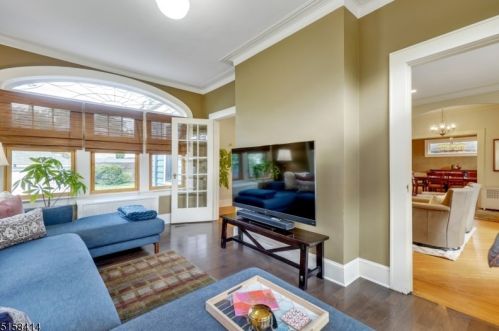 42 Warren Ct, South Orange NJ  07079-2336 exterior