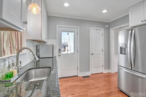 535 Front St, Green Brook NJ  08812-1009 exterior