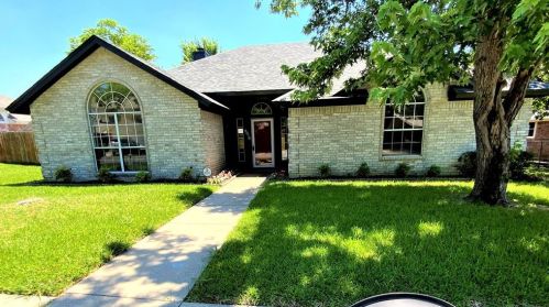 4016 Garden Park Dr, Fort Worth, TX 76180-8708