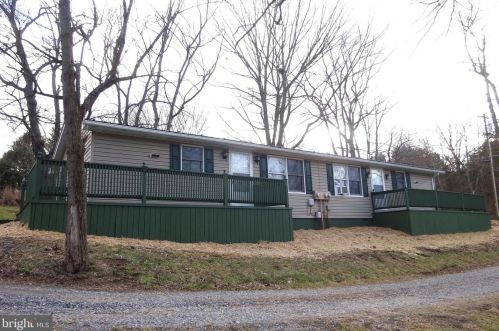 9010 Rabbit Rd, Upton, PA 17225-9386
