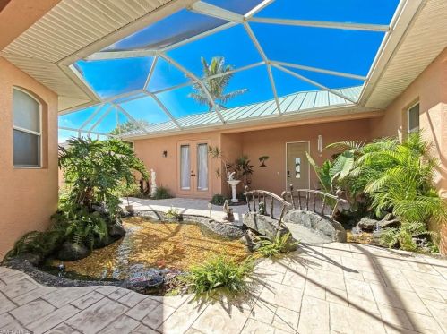845 41st St, Cape Coral, FL 33904-5222
