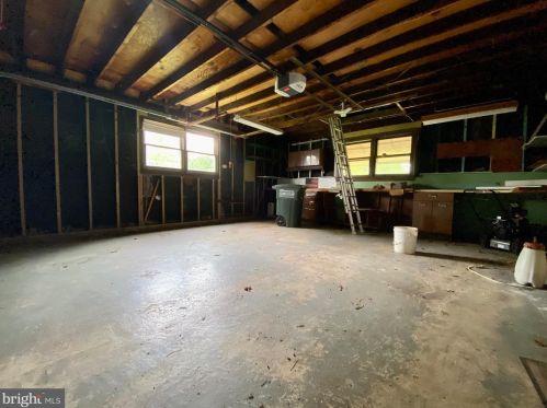 844 Maple Dr, Southampton PA 18966-4208 exterior