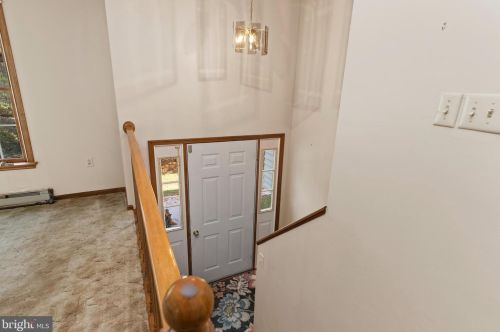 21 Stone Ledge Rd, North Newton, PA 17241-9458
