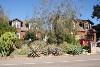 1905 Warmlands Ave, Vista, CA 92084-3333