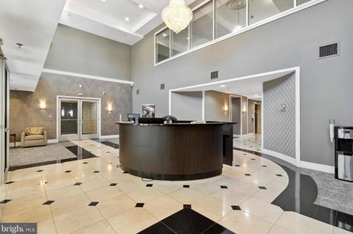 276 Carson Ter, Huntingdon Valley PA  19006-4718 exterior