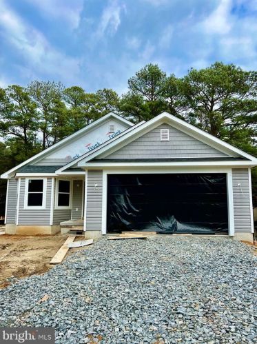 69 Currioman Dr, Montross, VA 22520-4130