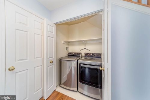 132 Peregrine Ln, Hummelstown PA  17036-8845 exterior