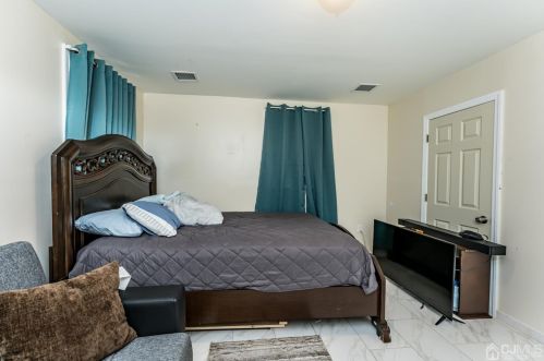 515 Sayre Ave, Perth Amboy NJ  08861-3681 exterior