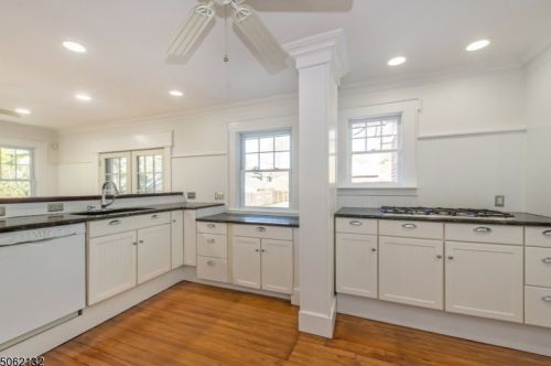 422 Grove St, Montclair NJ  07043-2228 exterior