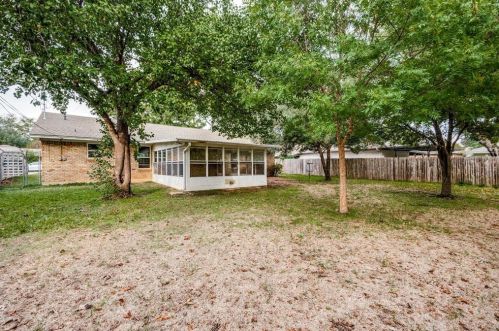 1014 Imperial Dr, Denton TX  76209-8612 exterior