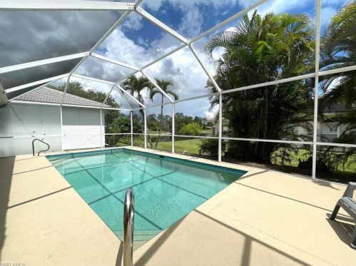 5151 Coldstream Ln, Naples, FL 34104-4777