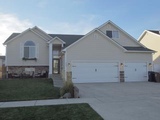 9007 Ash St, Spokane, WA 99208-5081