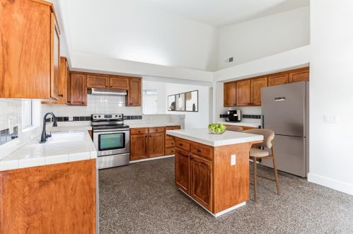 9728 Whitney Ave, Fresno CA  93720-4673 exterior