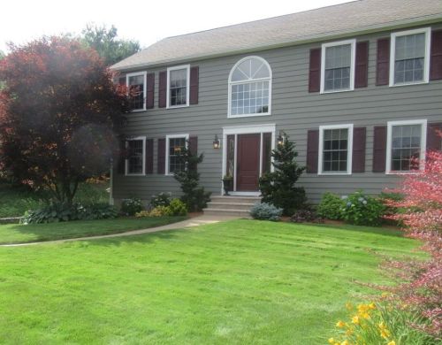 10 Kendall Dr, Lincoln, RI 02865-4934