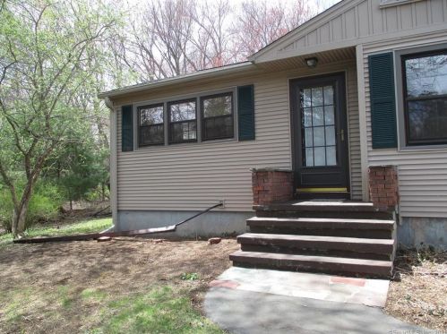 32 Brook Ln, Waterbury, CT 06762-2626