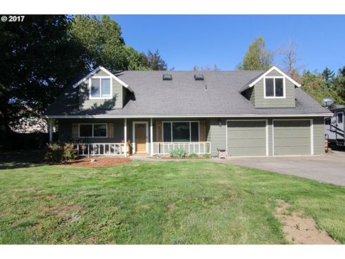 5001 22nd St, Damascus OR  97030 exterior