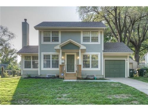 5710 Reeds Rd, Shawnee Mission KS  66202-3455 exterior