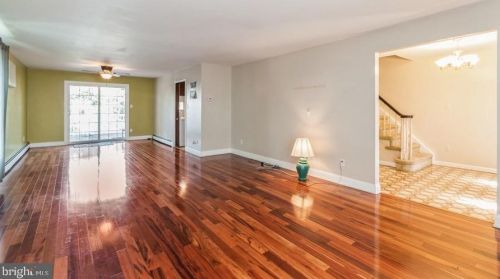 322 Independence Ave, Trenton NJ  08610-5704 exterior