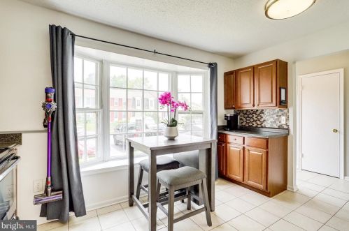 2545 Kingswood Ct, Woodbridge VA  22192-2029 exterior