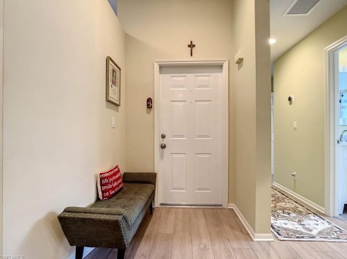 6550 Huntington Lakes Cir, Naples, FL 34119-8006