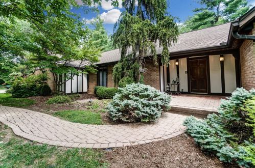 5487 Foley Rd, Cincinnati, OH 45238-4708