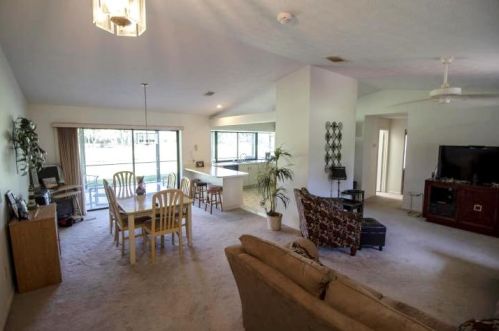 1810 Camden St, Fort Pierce, FL 34952-6709