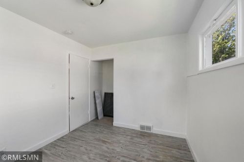 708 23rd Ave, South Saint Paul MN  55075-1321 exterior