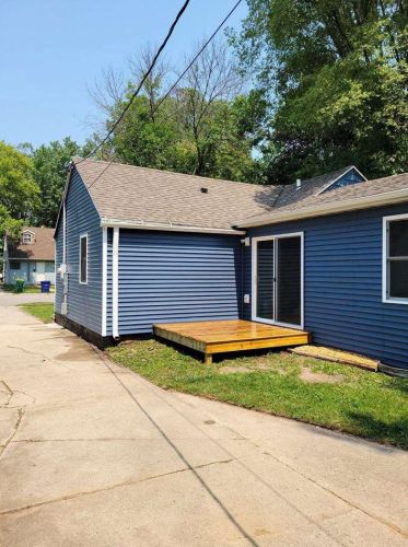 1824 Harold St, Green Bay, WI 54302-3031