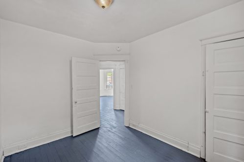 7706 Cannon St, Pittsburgh PA  15218-2109 exterior