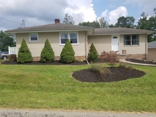 177 Schmidt Rd, Grove City, PA 16127-4121