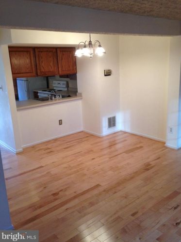 8541 Koluder Ct, Lorton VA  22079-3075 exterior