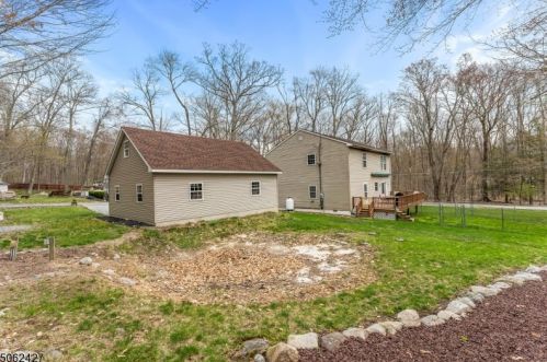 22 Glenbrook Dr, Fredon NJ  07860-6595 exterior