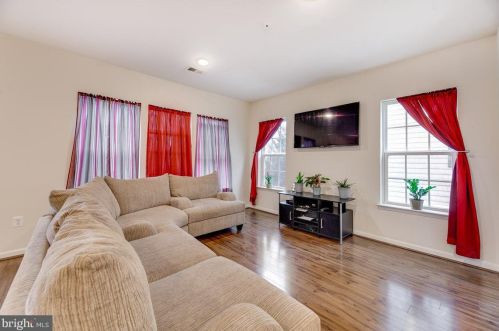 13937 Hollow Wind Way, Woodbridge, VA 22191