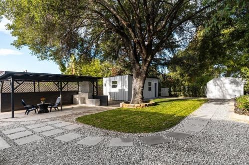 2485 Grandeur Ave, Altadena CA  91001-5548 exterior