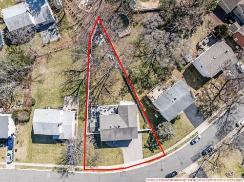 14 Albemarle Rd, East Brunswick NJ  08816-4213 exterior