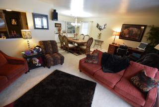 2132 Rambling Rose Rd, Waukesha WI  53186-2823 exterior