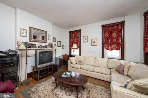 52 Chestnut Ave, Camden NJ  08109-2505 exterior