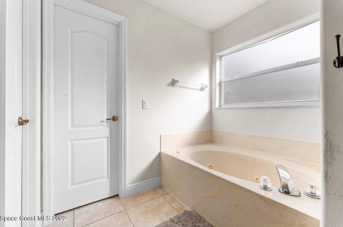 3949 Rolling Hill Dr, Titusville FL  32796-1107 exterior