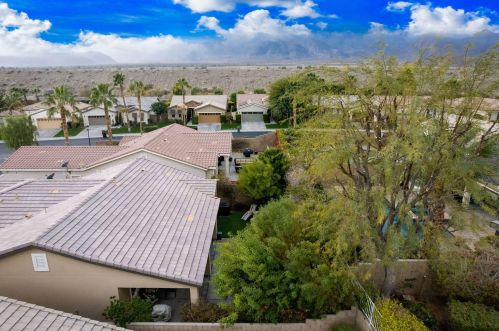 81160 Victoria Ln, La Quinta CA  92253-9351 exterior